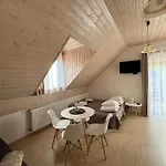 홈스테이 Babilon I Studia 보볼린